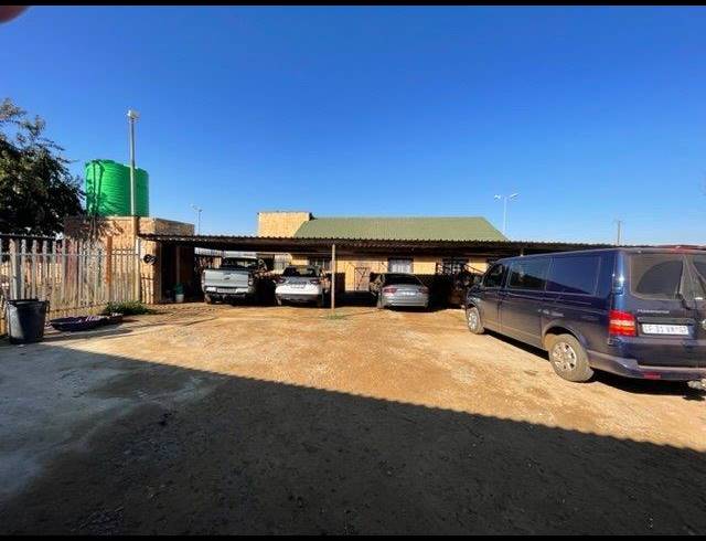 4 BEDROOM HOUSE FOR SALE IN RANDFONTEIN SOUTH